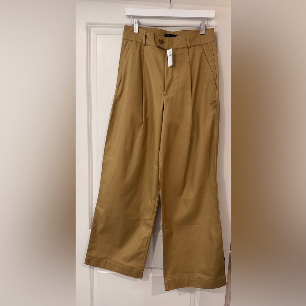 Banana Republic Wide Leg Pants in Khaki